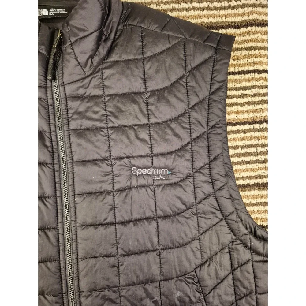 The North Face Mens Black Quilted Insulated Vest Spectrum Reach‎ Logo Size M